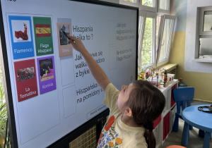 zabawy z tablicą multimedialną
