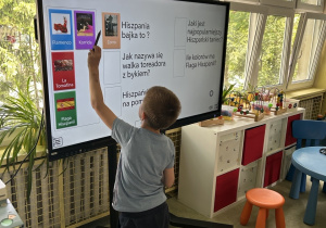 zabawy z tablicą multimedialną