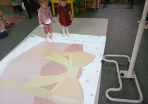 Zabawy z podłogą interaktywną