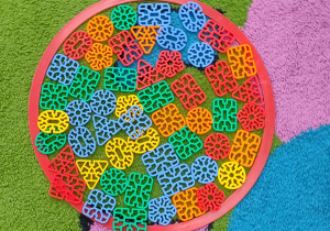 kolorowa mandala z klocków