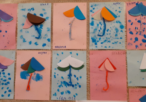 10 prac dzieci deszczowej pogody z parasolkami wykonanymi z papieru