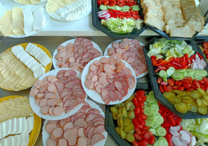 wędlina i warzywa